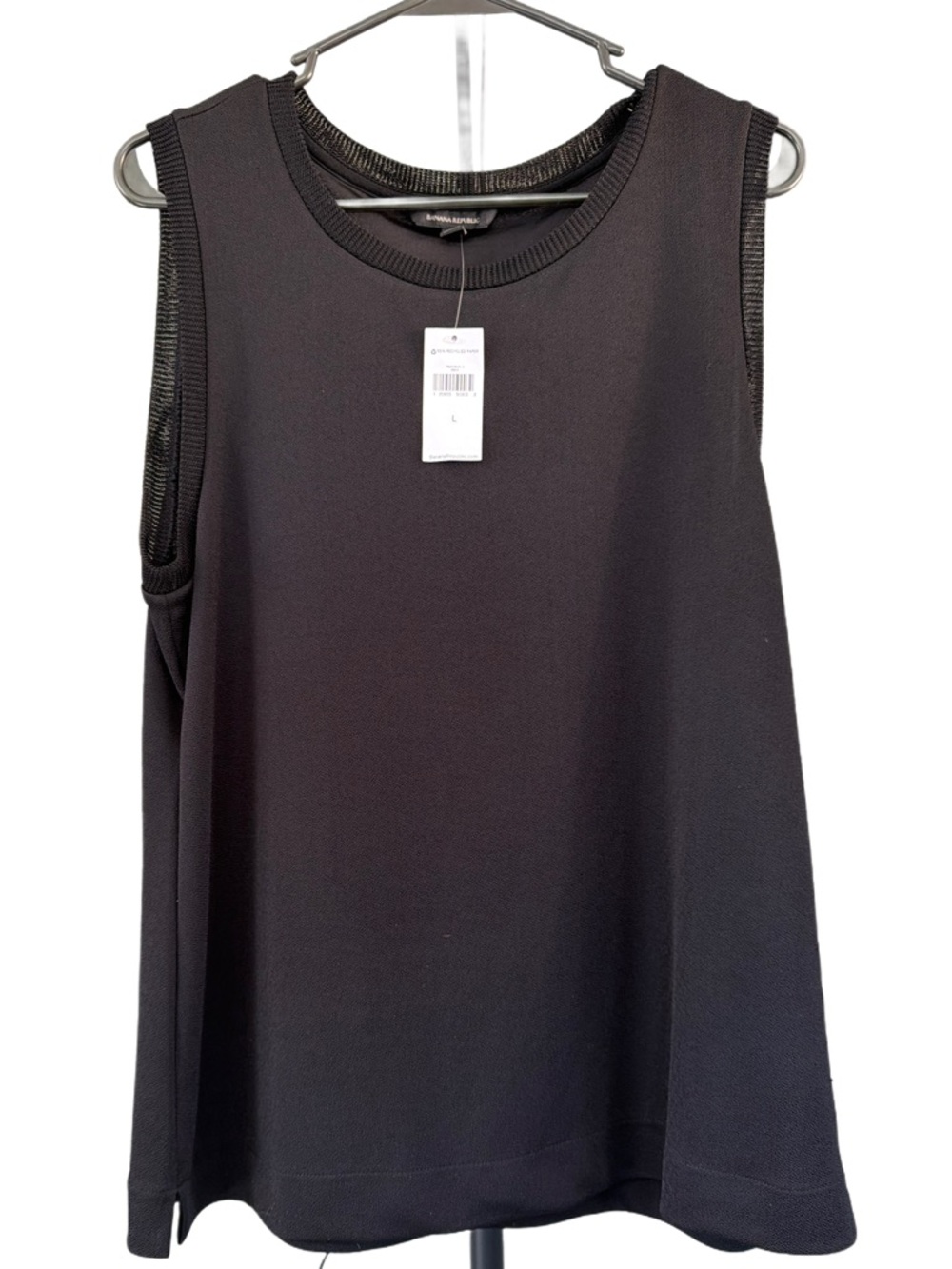 Banana Republic Black Sleeveless Knit shirt size large